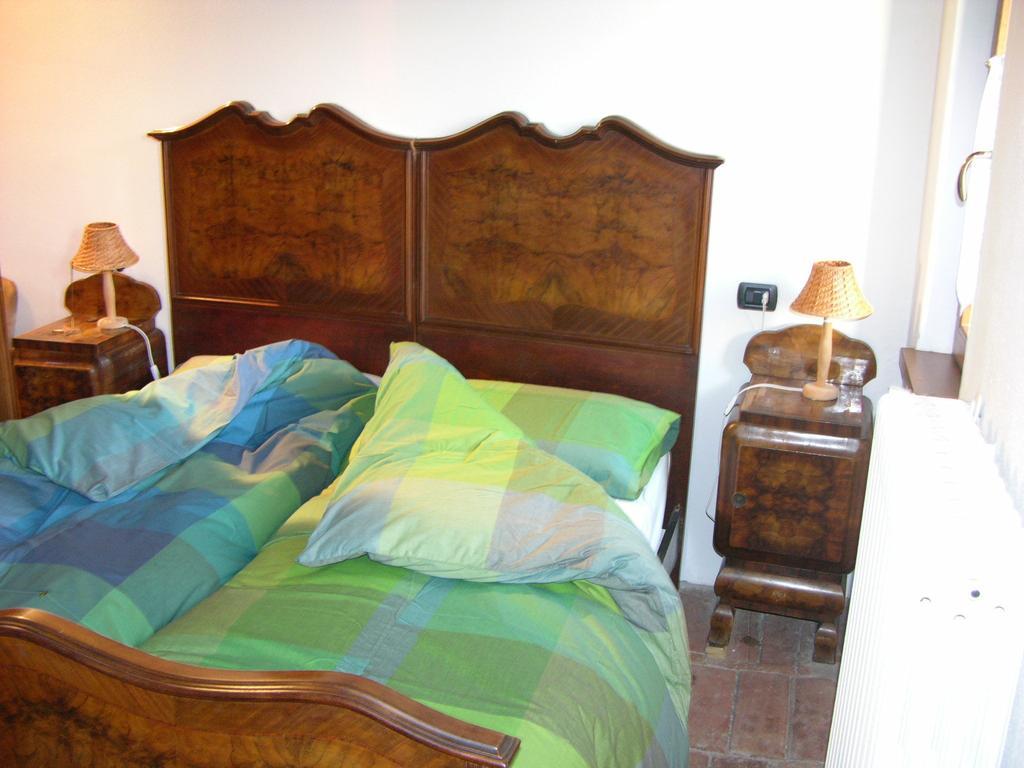 Casa Dell' Abbondanza B&B Agriturismo Vigoleno Habitación foto